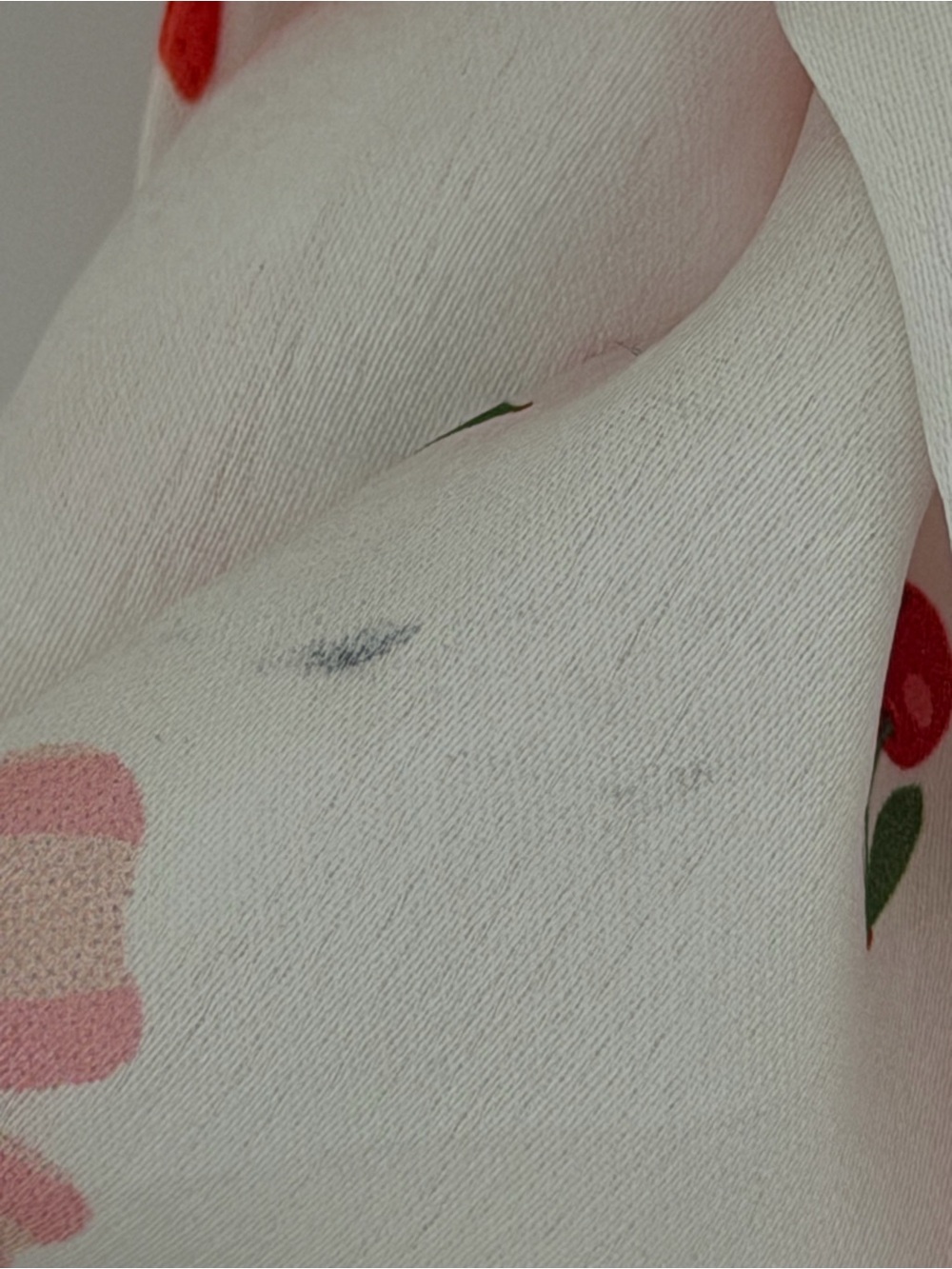 Set of 2 Fashion Scarves Strawberries Cherries Pink Bows - Picture 4 of 5